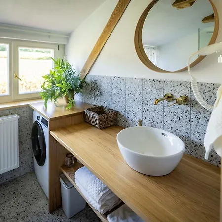 Na Ovcine 인드르지후프흐라데츠